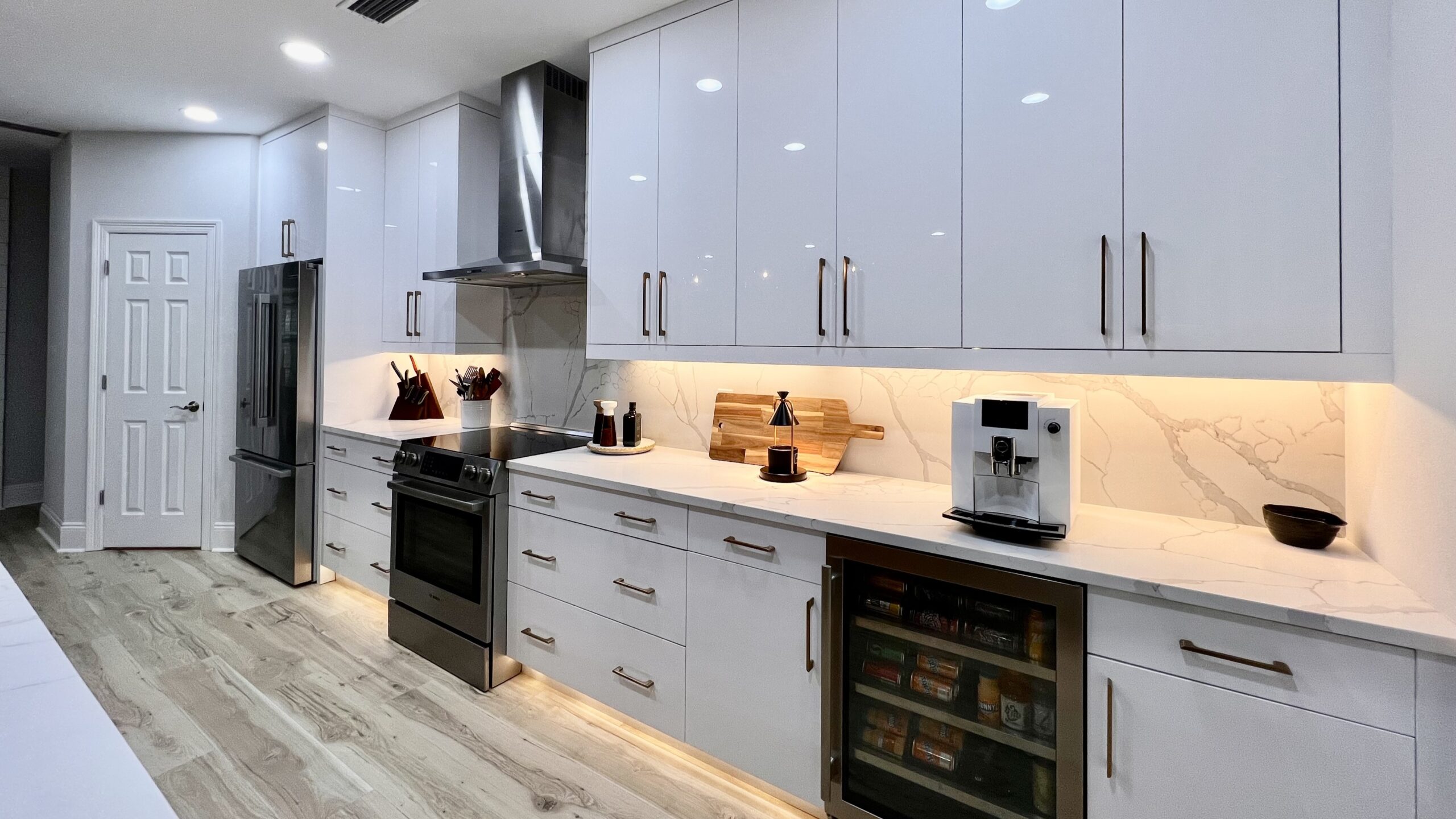 Kitchen Cabinets with Lighting